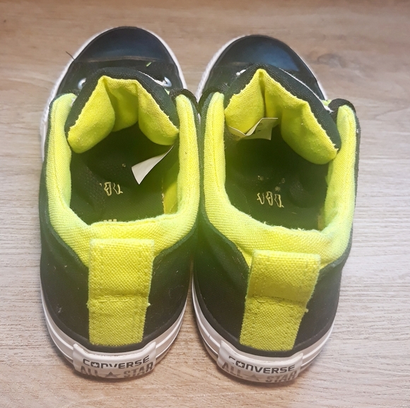 Converse Boy's Chuck Taylor All Star Low Top Sneakers - Junior 13 Black/Neon - Picture 8 of 12